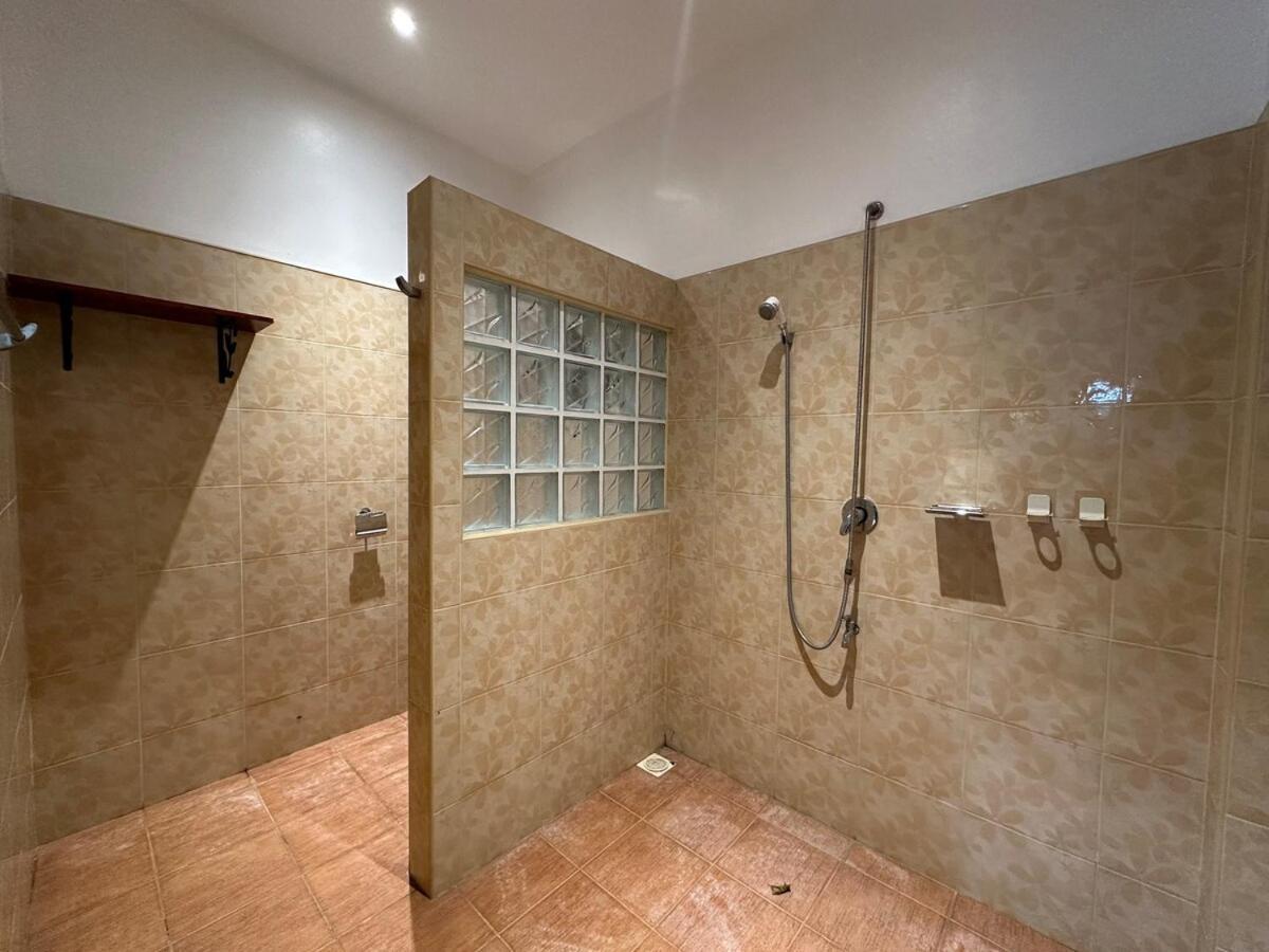 906 Center Single Pool Bts Asok 5 Bedrooms 6 Bathrooms *