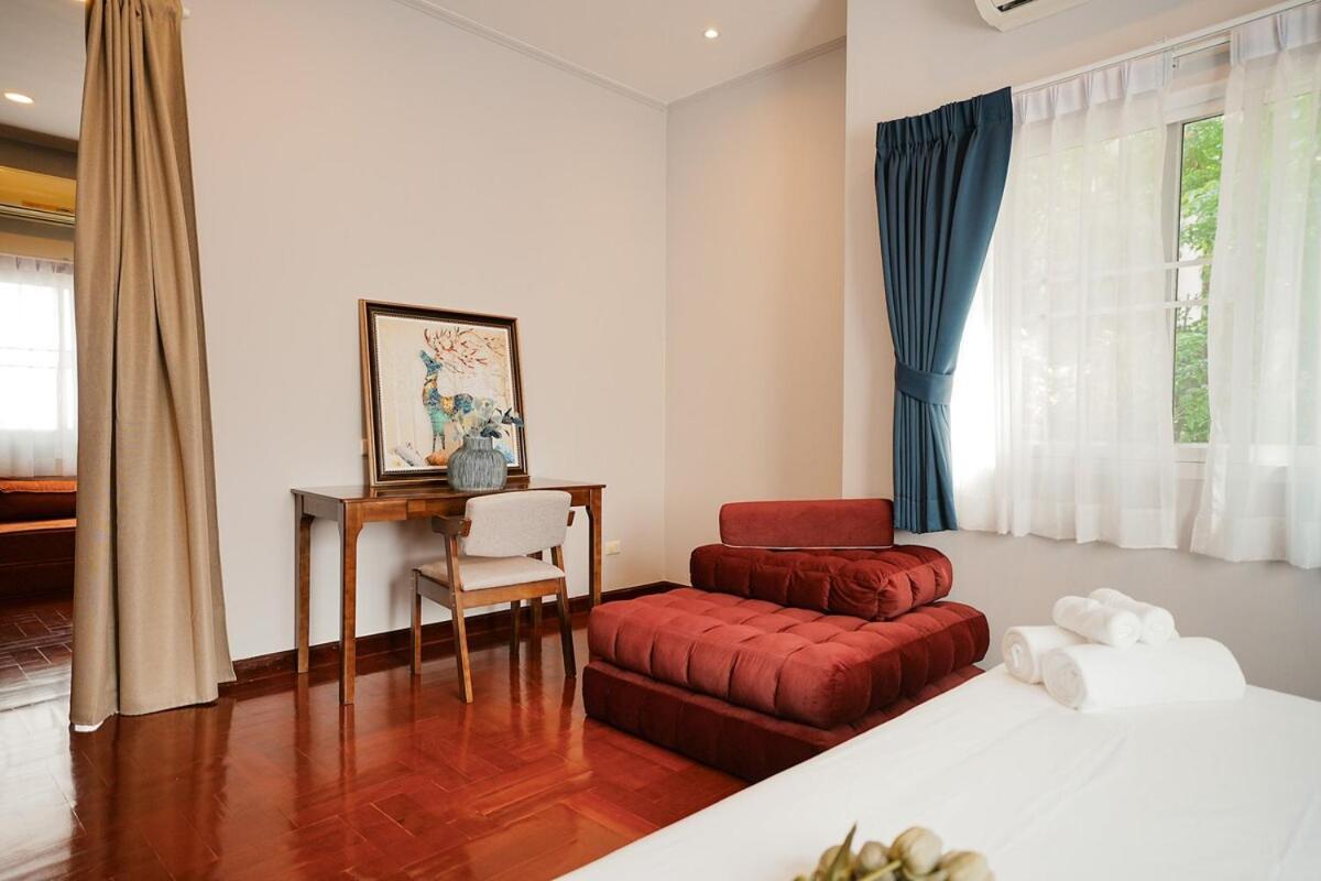 906 Center Single Pool Bts Asok 5 Bedrooms 6 Bathrooms Biệt thự *