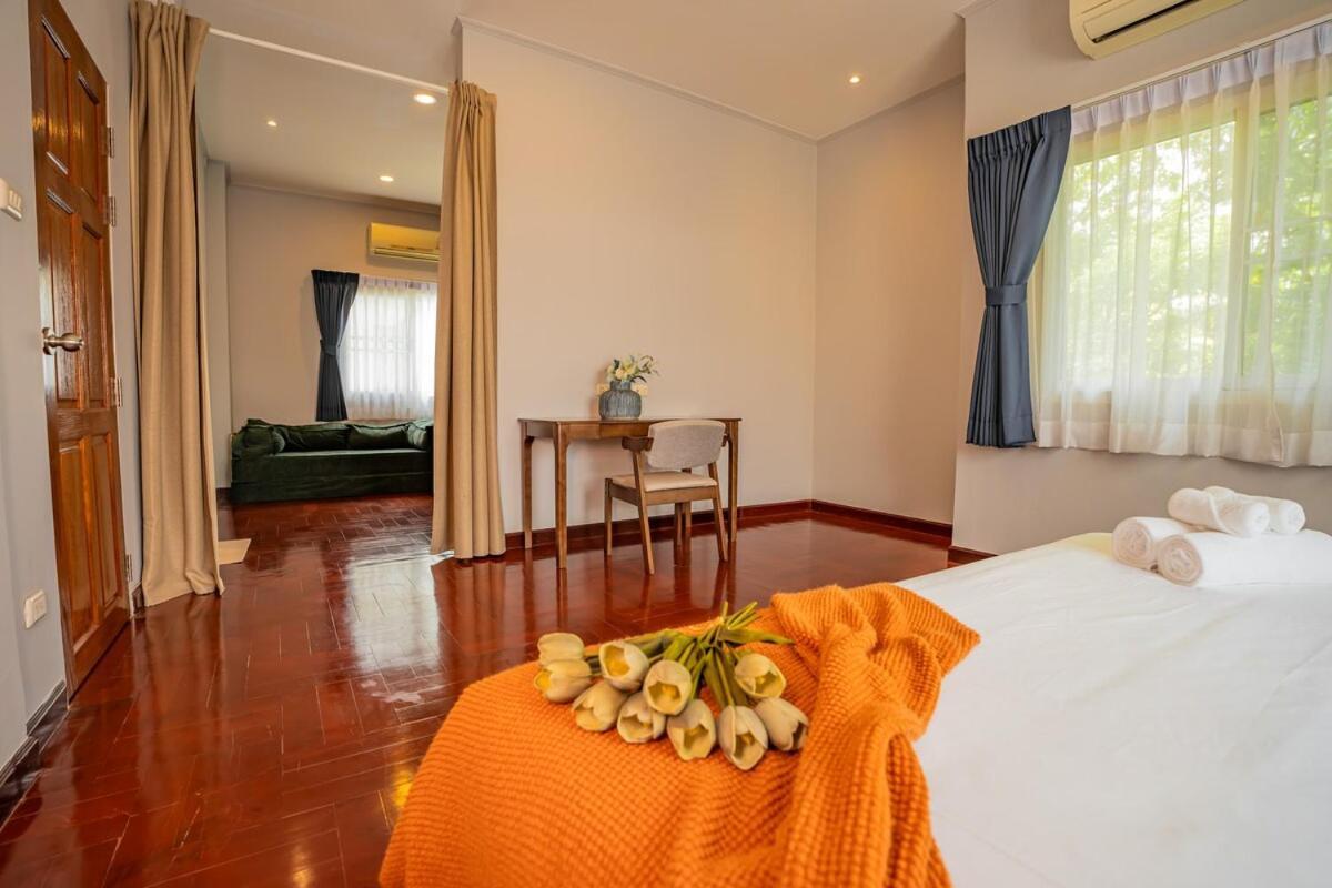 906 Center Single Pool Bts Asok 5 Bedrooms 6 Bathrooms Biệt thự *