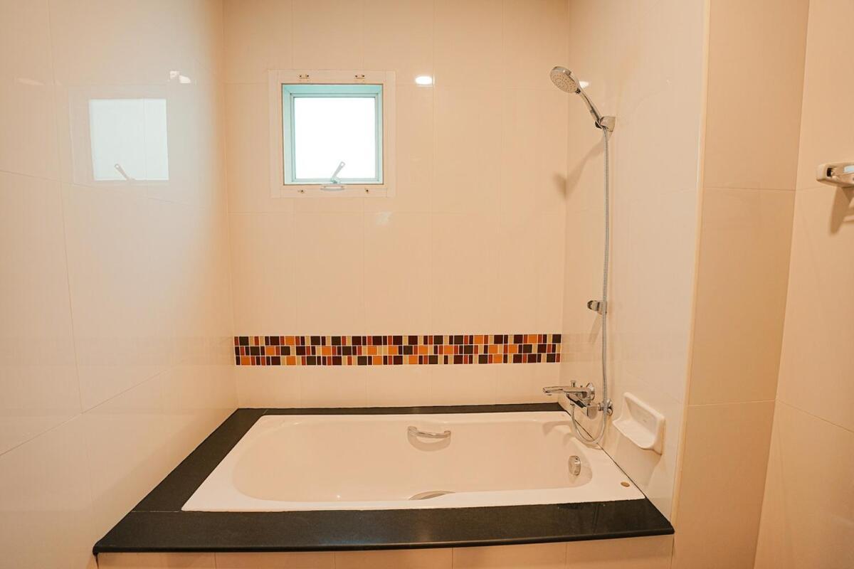 906 Center Single Pool Bts Asok 5 Bedrooms 6 Bathrooms Bangkok