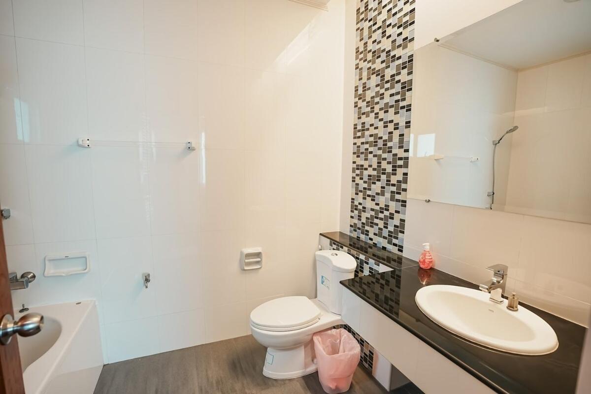 906 Center Single Pool Bts Asok 5 Bedrooms 6 Bathrooms Biệt thự *